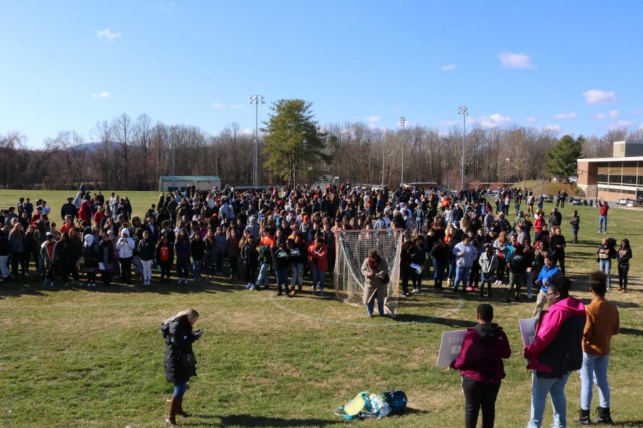 Charlottesville+High+School+students+in+the+Gun+Violence+walkout+in+2018