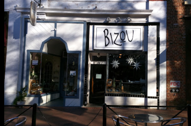 Front entrance to Bizou. The Lot is located behind the restaurant. 